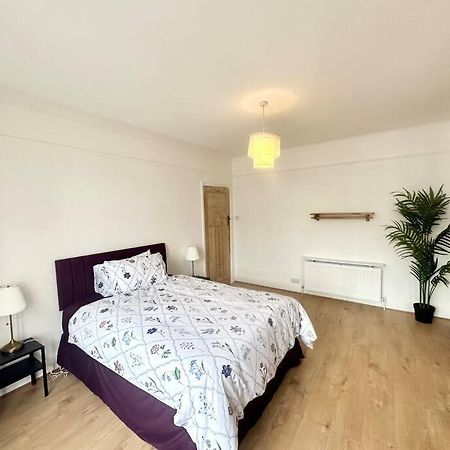 4 Bed House In Daneby Road,Se6 Villa Catford Exterior photo