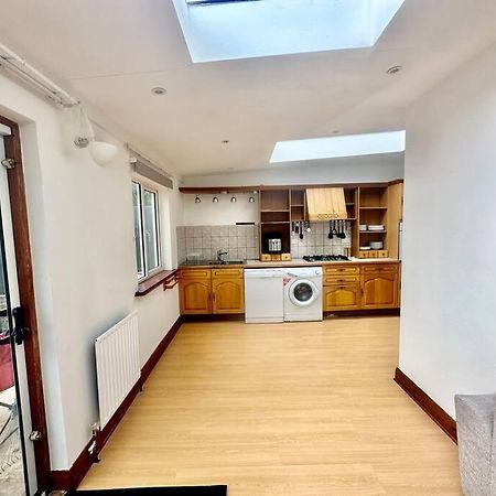 4 Bed House In Daneby Road,Se6 Villa Catford Exterior photo