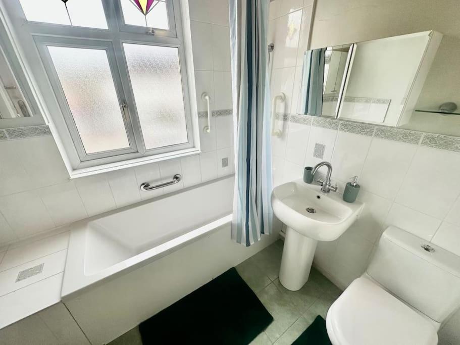 4 Bed House In Daneby Road,Se6 Villa Catford Exterior photo
